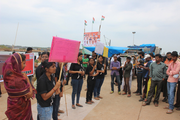 Aloysius students present street play on Dengue at Bengre